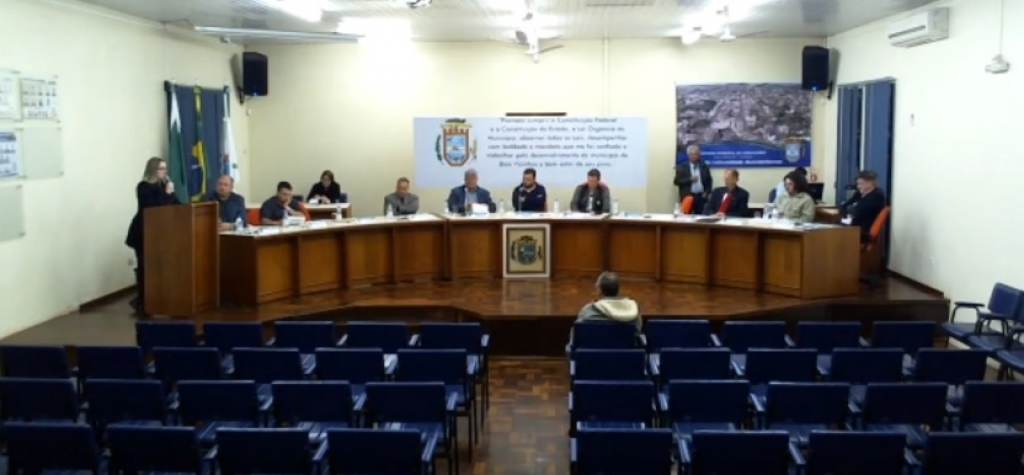 Vereadora e Conselheira Fiscal Aline Dossa explana ações da Sudotec