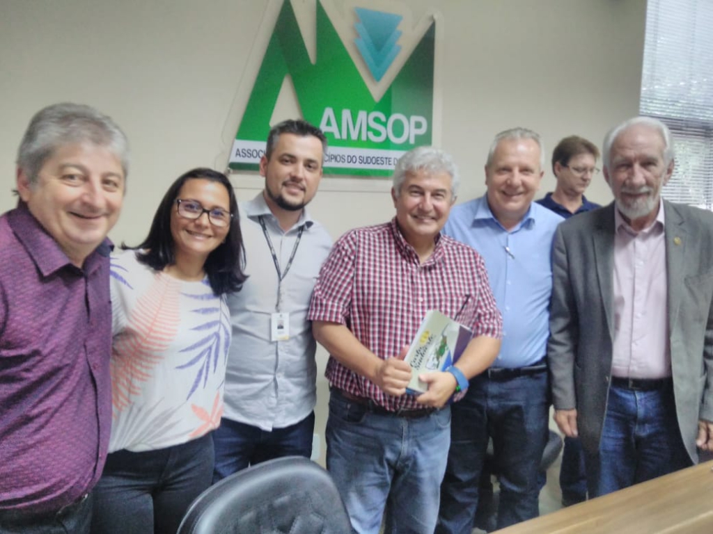 COMITIVA DE DOIS VIZINHOS RECEPCIONA O ASTRONAUTA E NOVO MINISTRO MARCOS PONTES EM FRANCISCO BELTRÃO