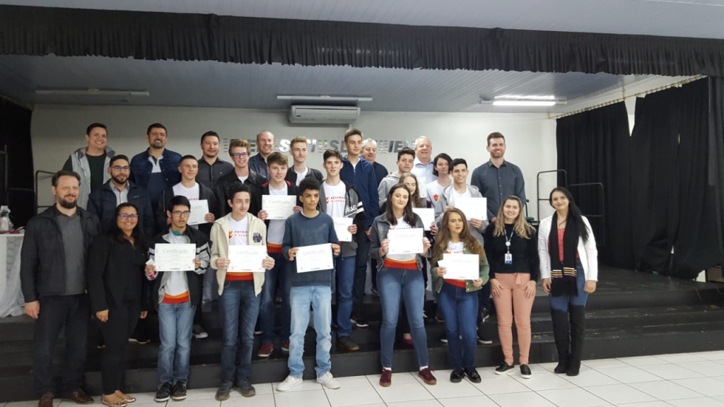 FORMANDO DA 15ª EDIÇÃO DO PROJETO APRENDER E CRESCER