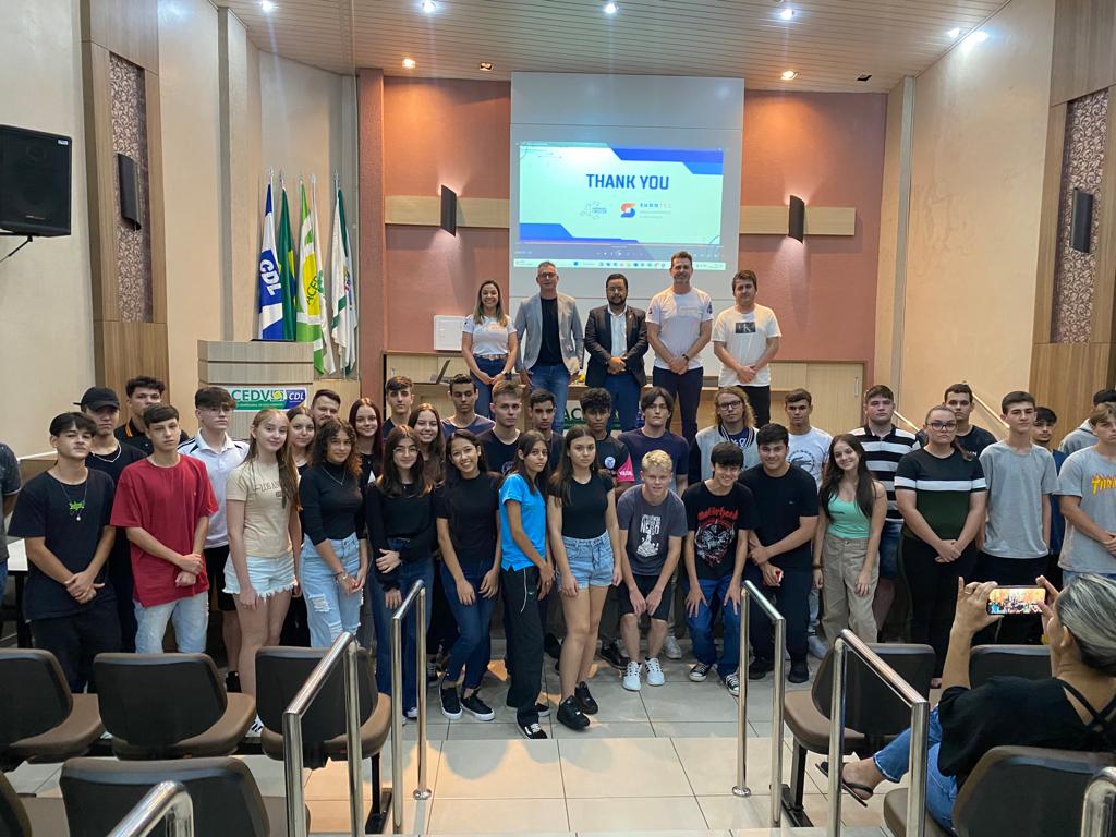 Reunião com os pais e responsáveis dos alunos do Aprender e Crescer