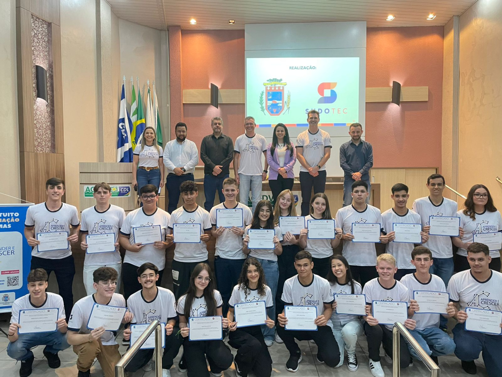 SUDOTEC REALIZA FORMATURA DA 19ª TURMA DO APRENDER E CRESCER.