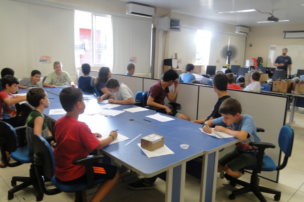 Aulas de Criação e Prototipagem iniciaram nesta terça-feira