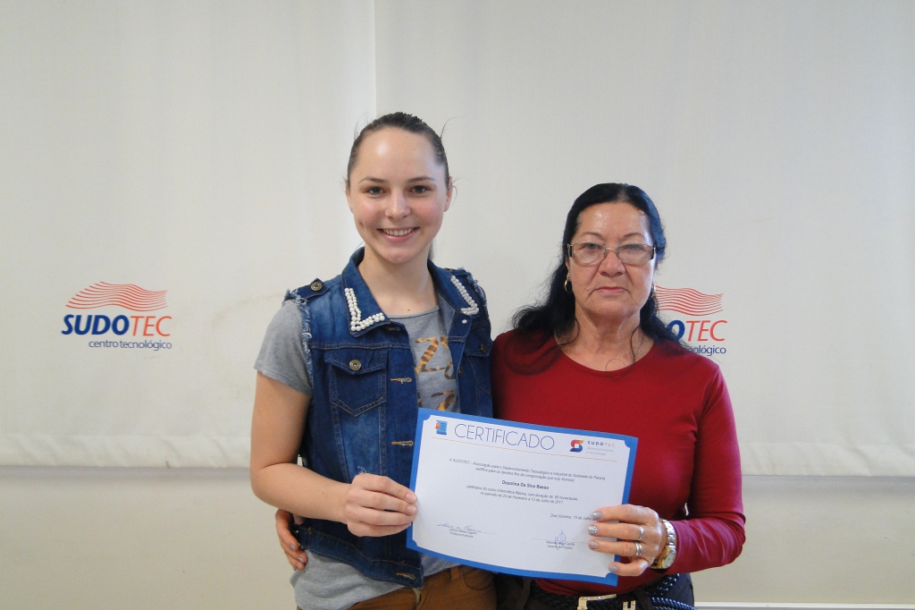 1º turma de Informática para Adultos 2017 concluem curso 