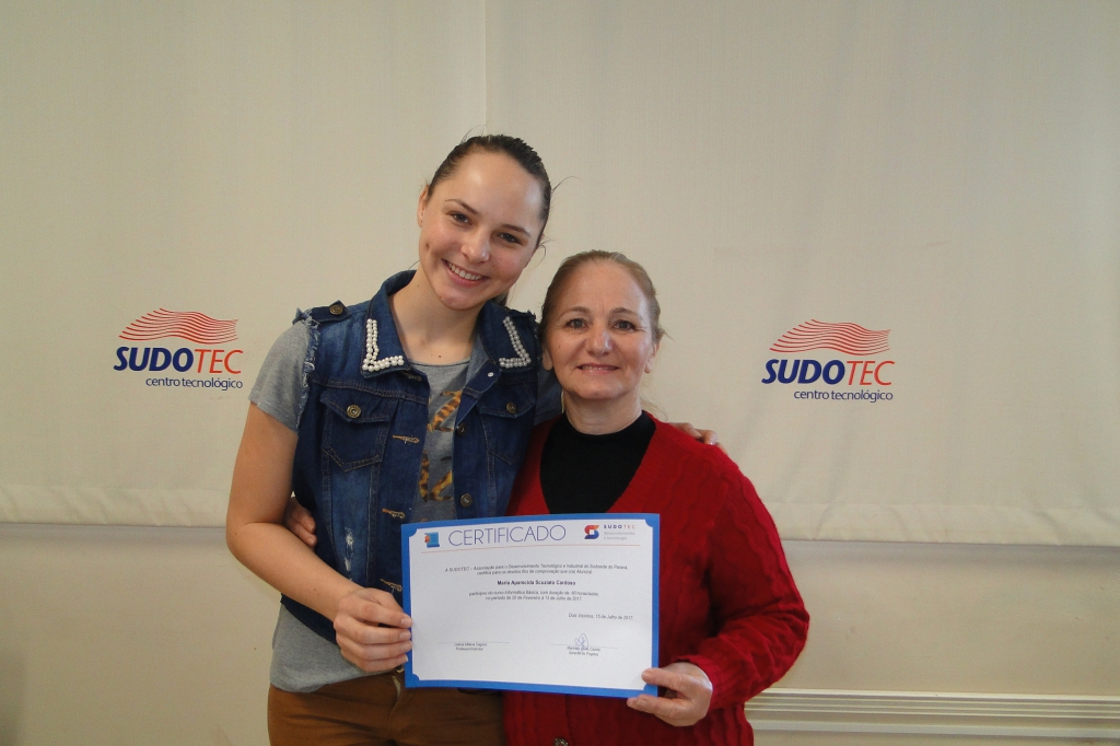 1º turma de Informática para Adultos 2017 concluem curso 