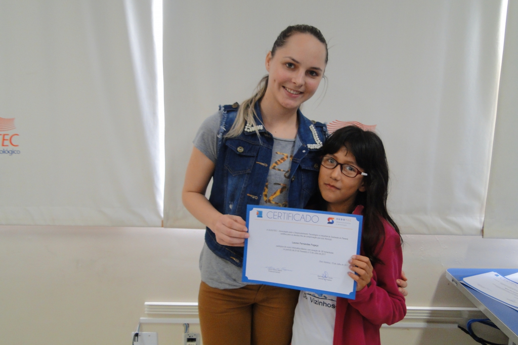 Alunos da Informática Básica recebem certificados