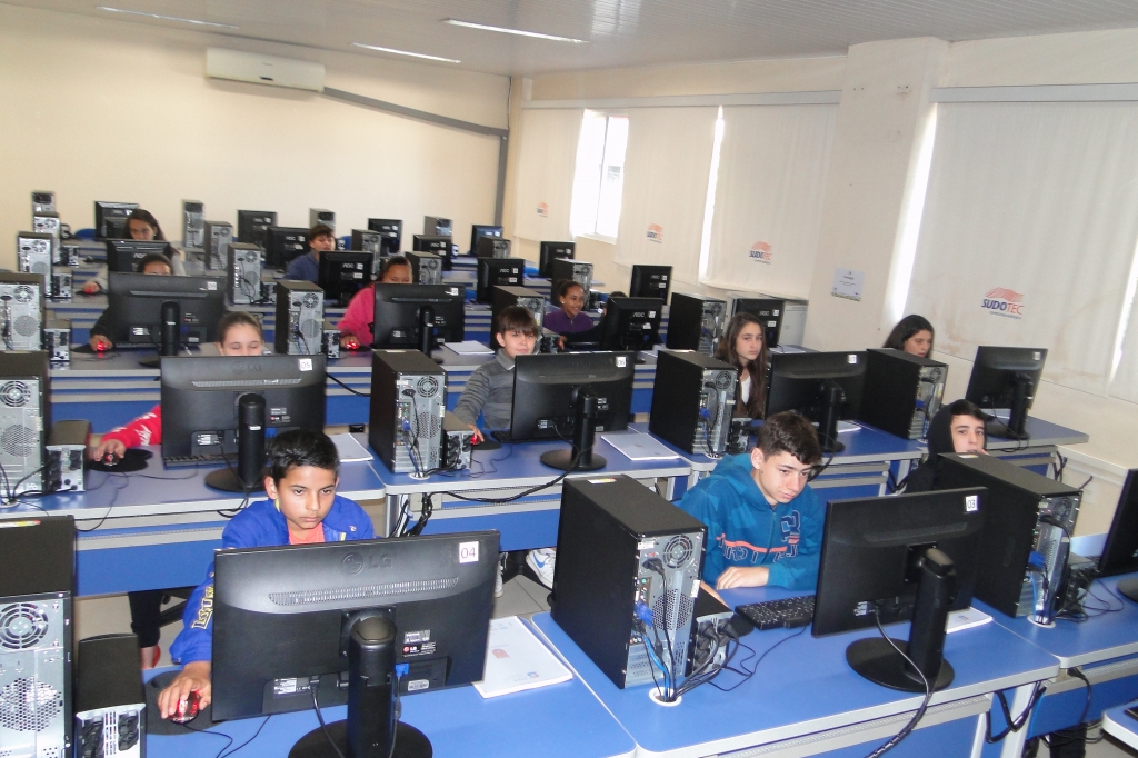 Projeto Inclusão Digital tem melhoria nos laboratórios 
