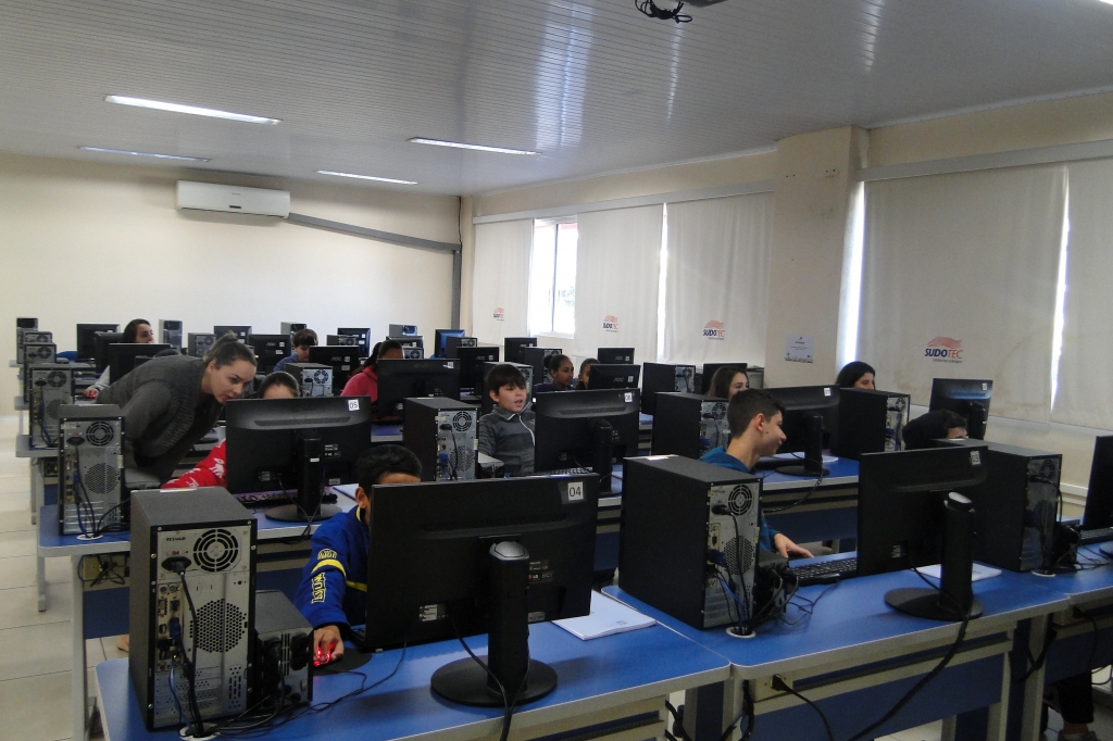 Projeto Inclusão Digital tem melhoria nos laboratórios 