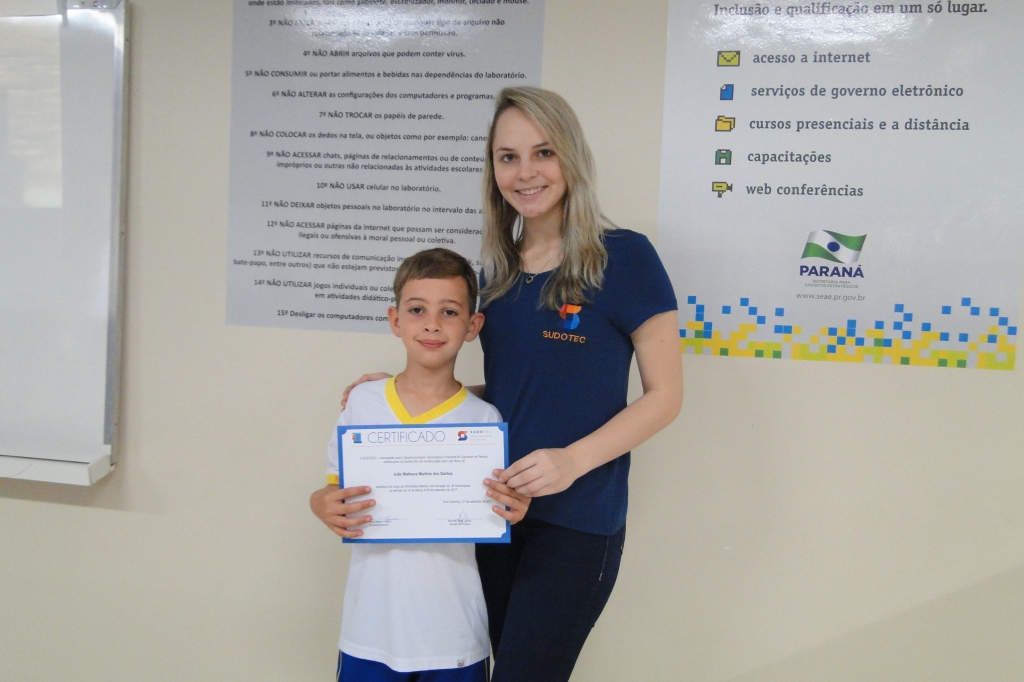 Alunos da AABB Comunidade recebem Certificados