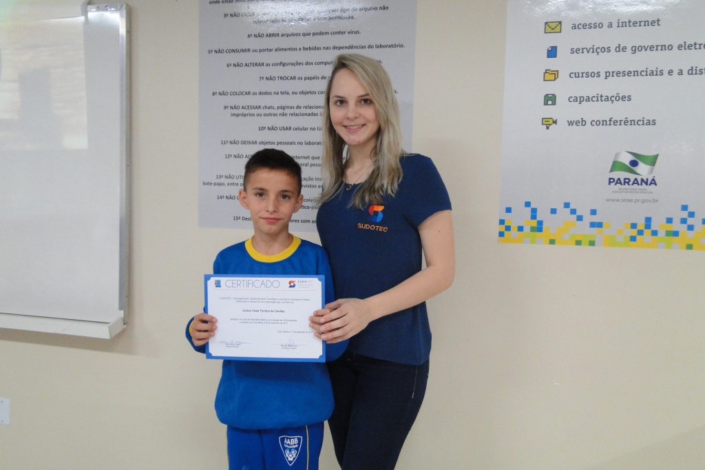 Alunos da AABB Comunidade recebem Certificados