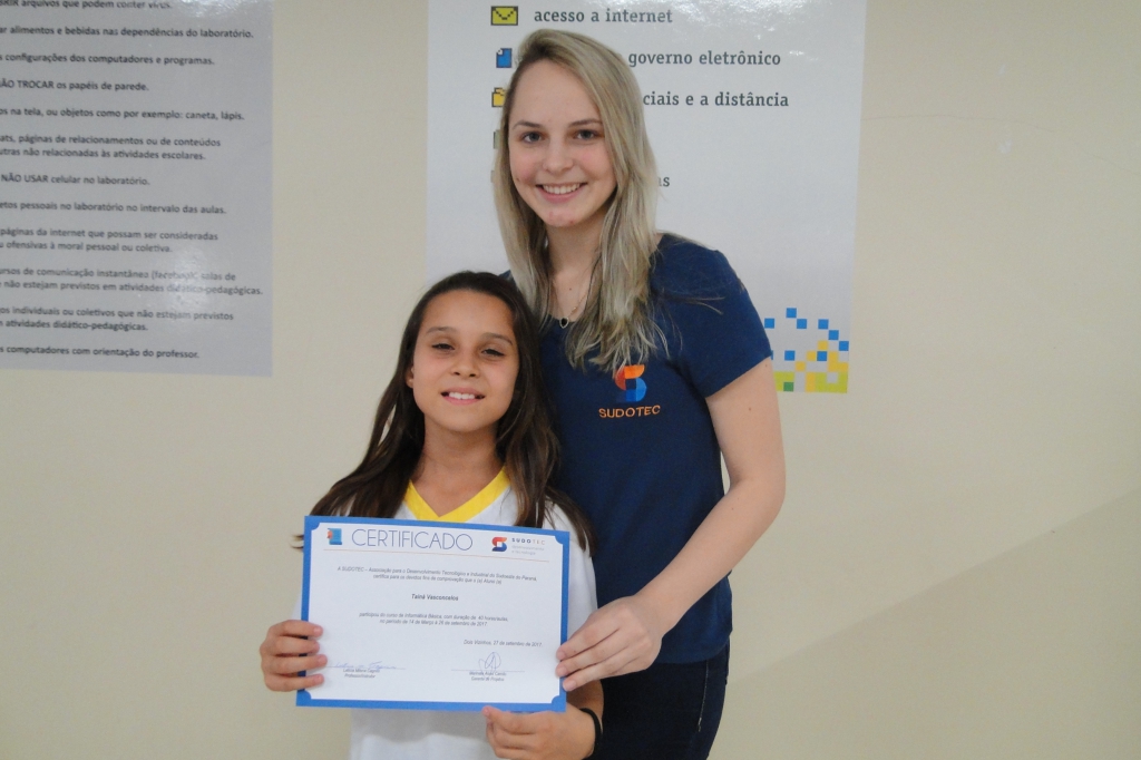 Alunos da AABB Comunidade recebem Certificados