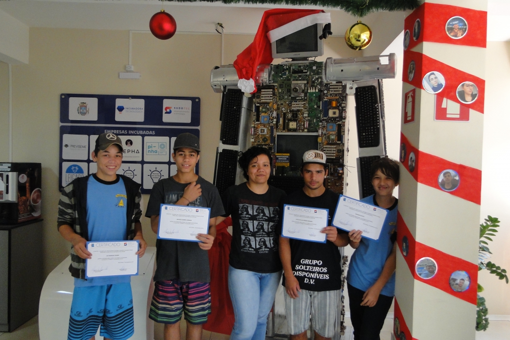 Encerramento dos Cursos e Informática Básica e Avançada