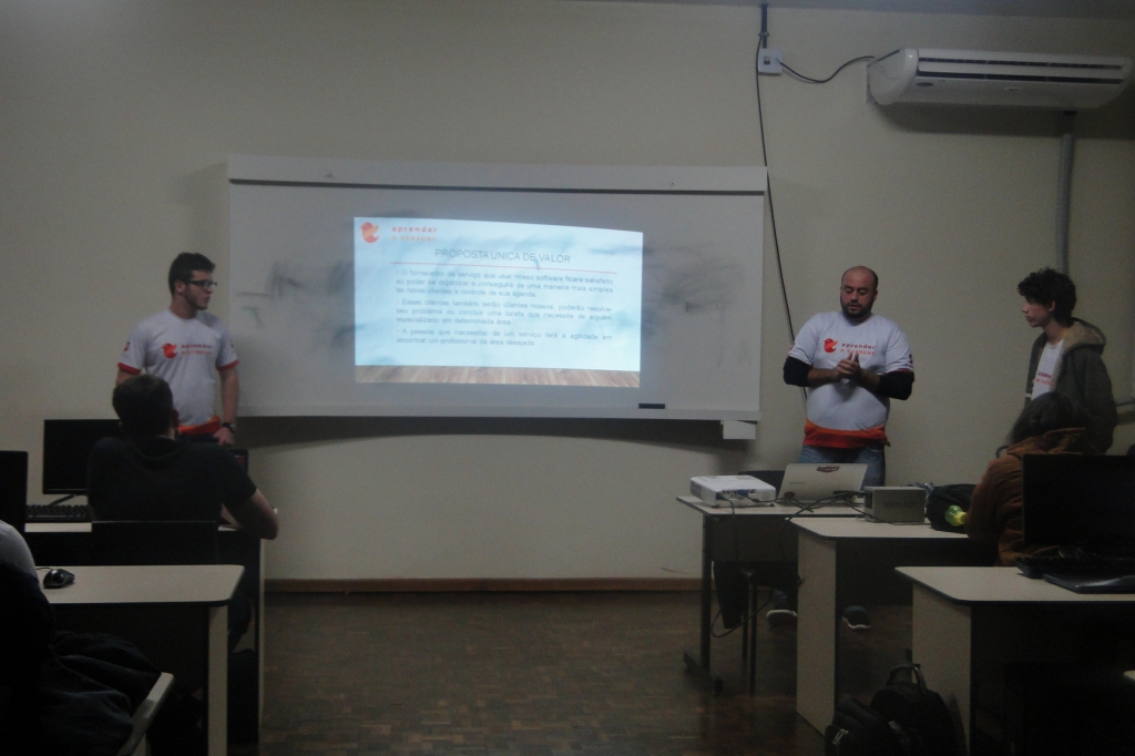 Alunos do Aprender e Crescer apresentam Pré-Banca