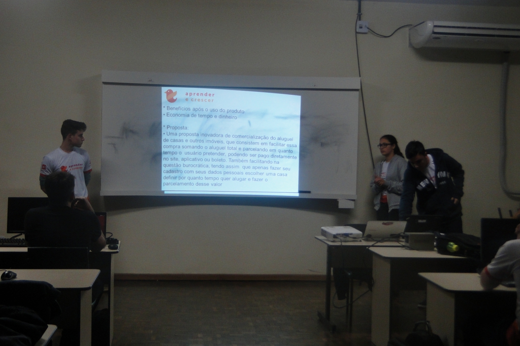 Alunos do Aprender e Crescer apresentam Pré-Banca