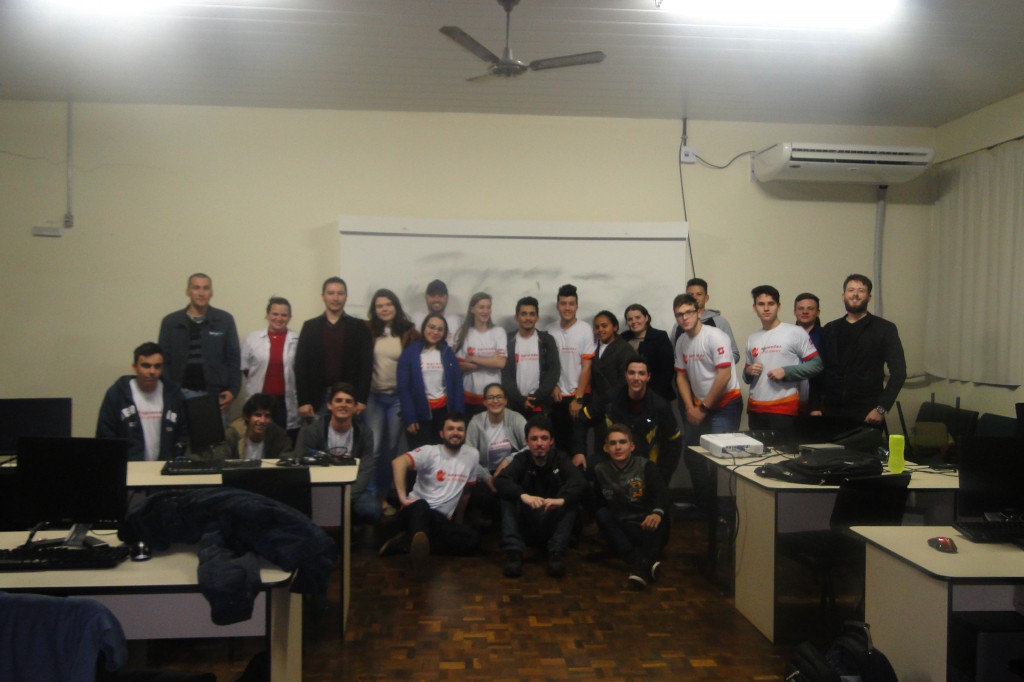 Alunos do Aprender e Crescer apresentam Pré-Banca