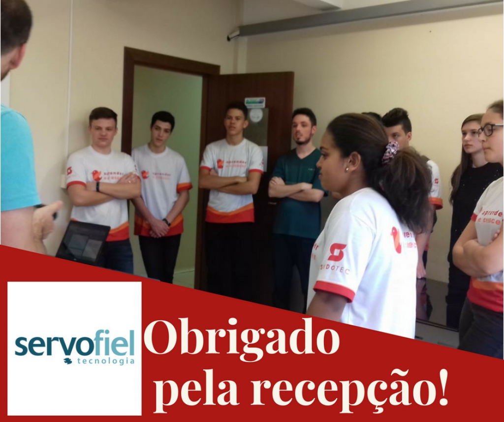 Alunos do projeto Aprender e Crescer visitam empresas parceiras.