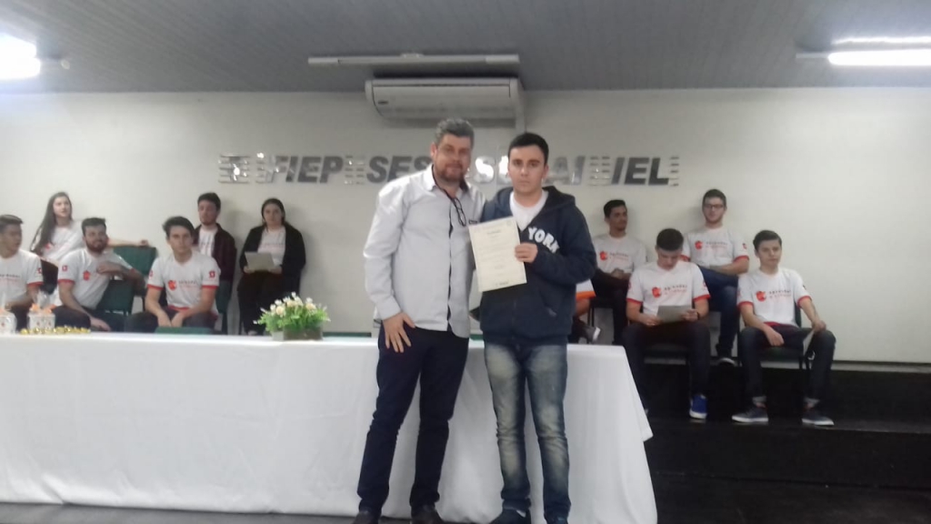 FORMANDOS DA 14ª EDIÇÃO DO PROJETO APRENDER E CRESCER