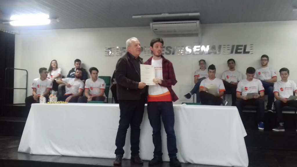 FORMANDOS DA 14ª EDIÇÃO DO PROJETO APRENDER E CRESCER