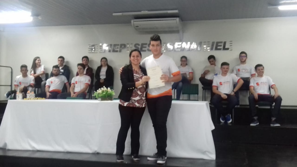 FORMANDOS DA 14ª EDIÇÃO DO PROJETO APRENDER E CRESCER