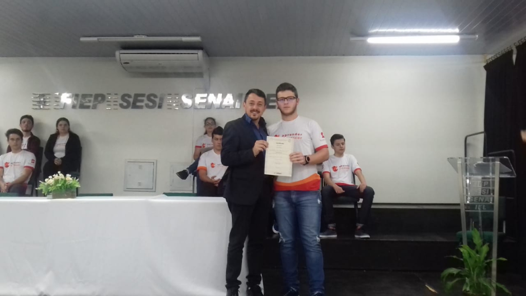 FORMANDOS DA 14ª EDIÇÃO DO PROJETO APRENDER E CRESCER