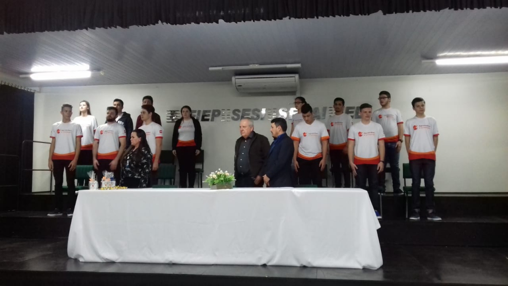 FORMANDOS DA 14ª EDIÇÃO DO PROJETO APRENDER E CRESCER