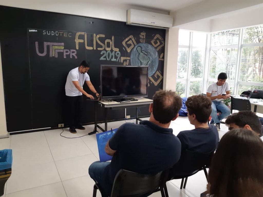 Realização do Flisol e da Maratona de Programação 