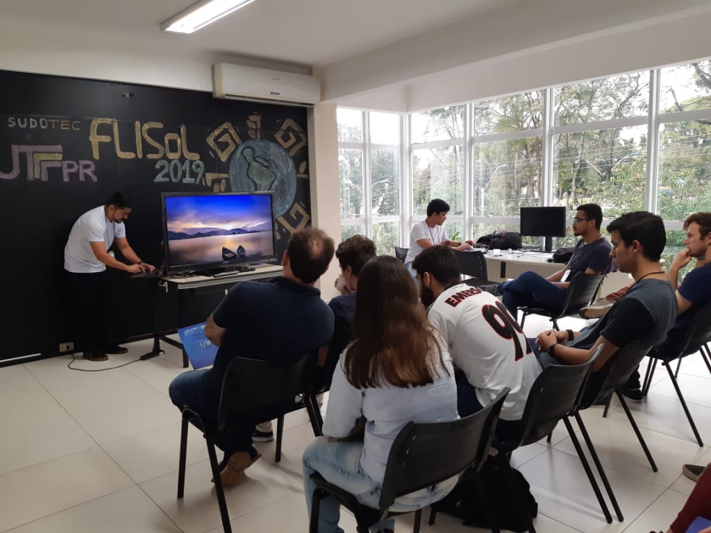 Realização do Flisol e da Maratona de Programação 