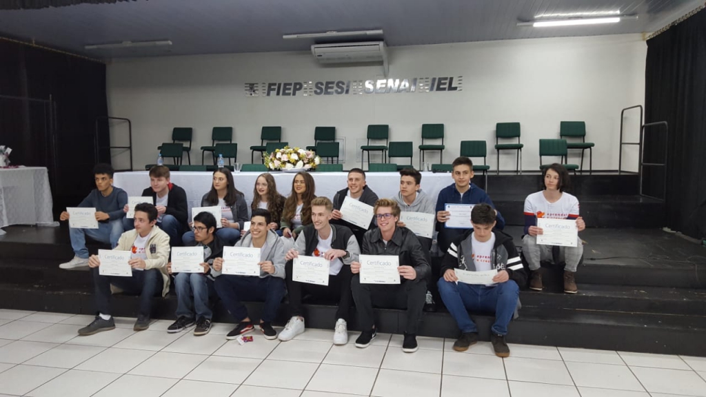 FORMANDO DA 15ª EDIÇÃO DO PROJETO APRENDER E CRESCER