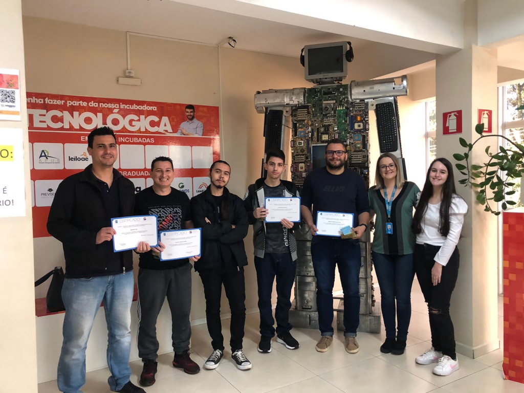 SUDOTEC CERTIFICA TURMAS DA INCLUSÃO DIGITAL E CAPACITAÇÃO EM POWERBIULDER