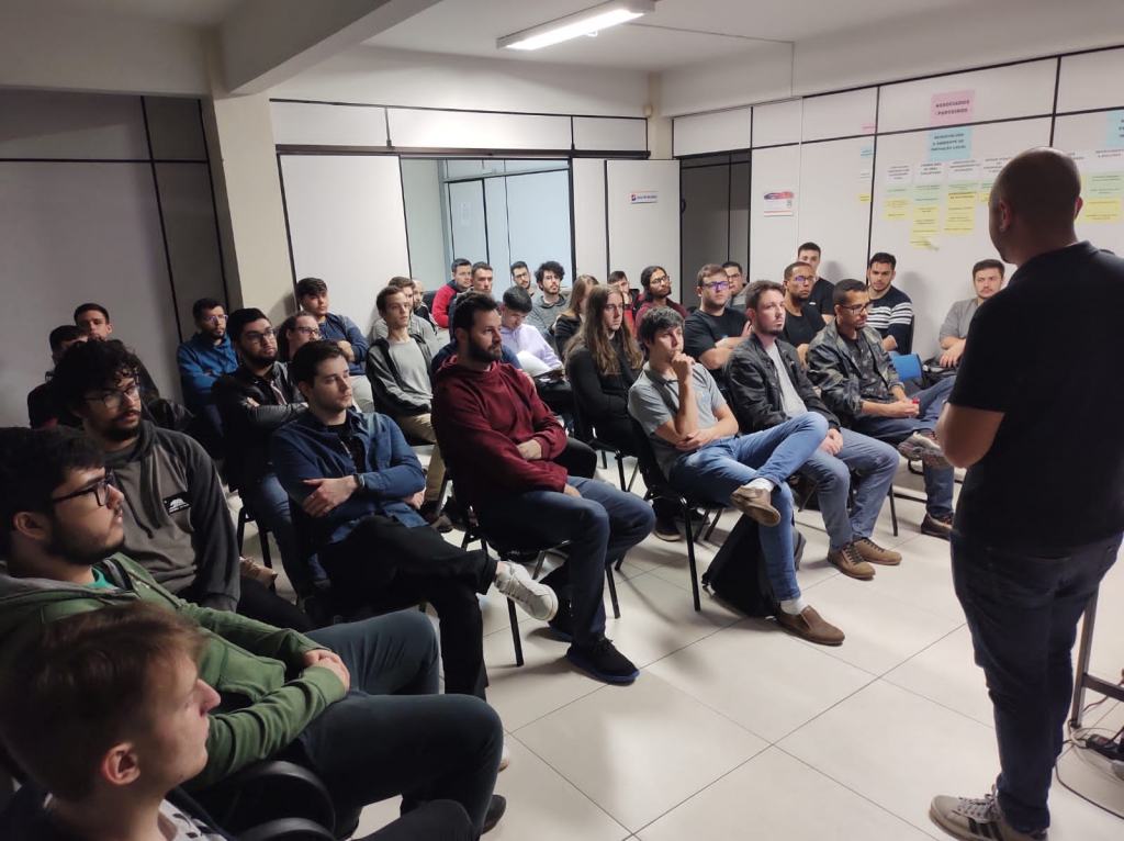 ALUNOS DO 6° PERÍODO DE ENGENHARIA DE SOFTWARE REALIZAM VISITA NA SUDOTEC