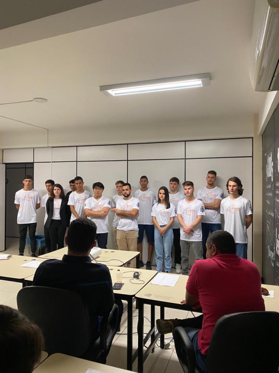 ALUNOS DO PROJETO APRENDER E CRESCER 2022 APRESENTAM TRABALHOS DE CONCLUSÃO DE CURSO