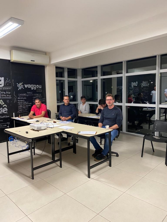 ALUNOS DO PROJETO APRENDER E CRESCER 2022 APRESENTAM TRABALHOS DE CONCLUSÃO DE CURSO