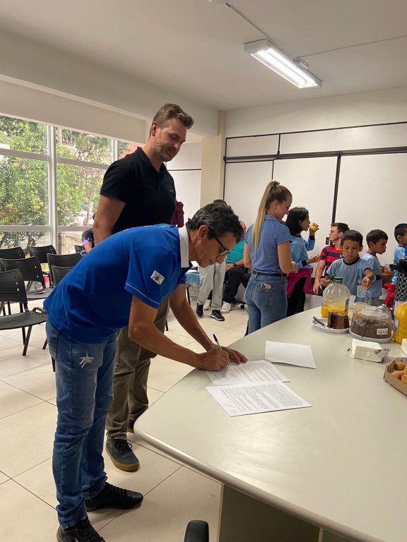 Assinatura contrato parceria Rotary Clube de Dois Vizinhos e Sudotec