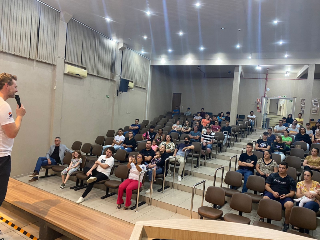 Reunião com os pais e responsáveis dos alunos do Aprender e Crescer