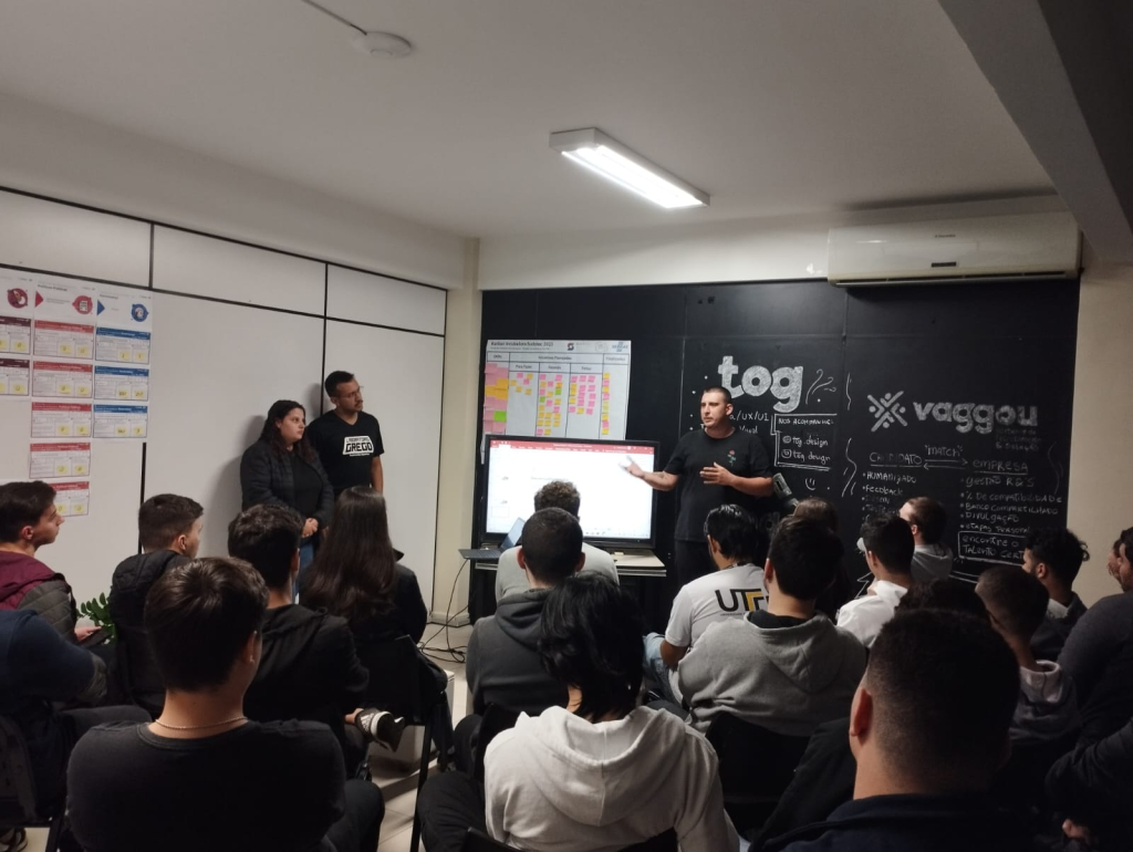 SUDOTEC RECEPCIONA ACADEMICOS DA UTFPR