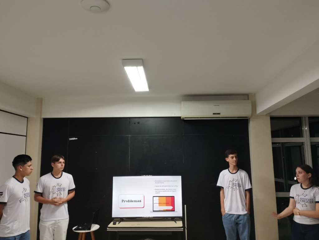 SUDOTEC REALIZA BANCA DE AVALIAÇÃO DE PROJETO DA TURMA DO APRENDER E CRESCER.