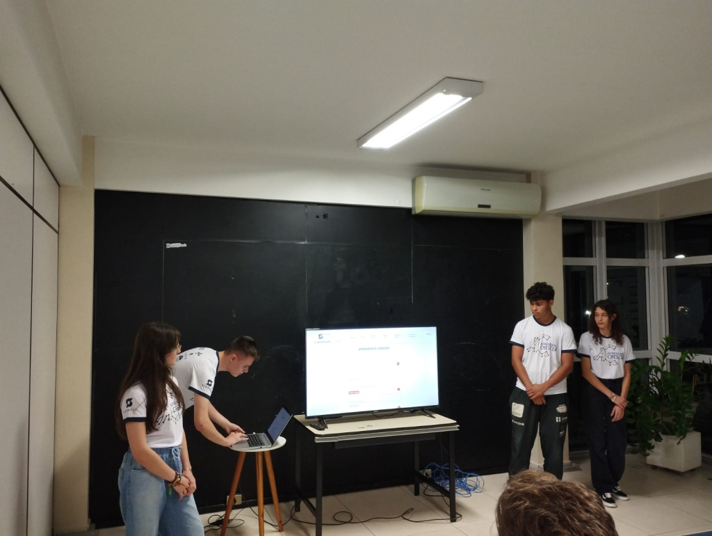 SUDOTEC REALIZA BANCA DE AVALIAÇÃO DE PROJETO DA TURMA DO APRENDER E CRESCER.