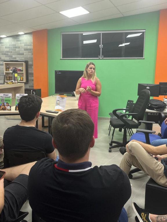 SUDOTEC RECEPCIONA ALUNOS DA UTFPR-DV EM NOVO ENDEREÇO