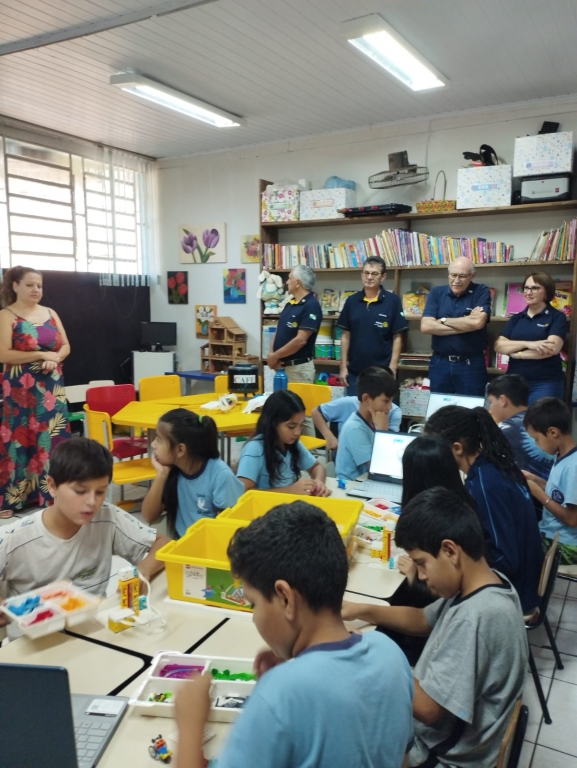 SUDOTEC APRESENTA PROJETO DE ROBÓTICA EM PARCERIA COM ROTARY NA CASA DA PAZ