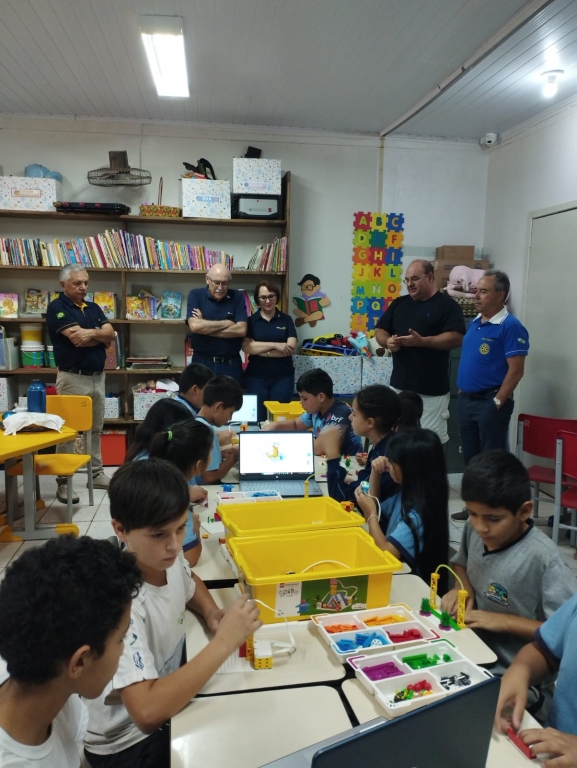 SUDOTEC APRESENTA PROJETO DE ROBÓTICA EM PARCERIA COM ROTARY NA CASA DA PAZ