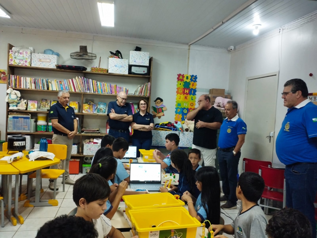 SUDOTEC APRESENTA PROJETO DE ROBÓTICA EM PARCERIA COM ROTARY NA CASA DA PAZ