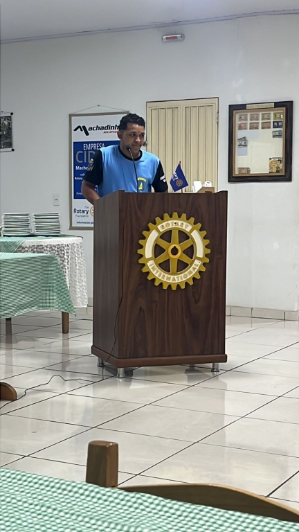 Reunião do Rotary Club Dois Vizinhos intuito de agradecer o incentivo e o patrocino do subsidio para que esses alunos participassem do StartupWeekend