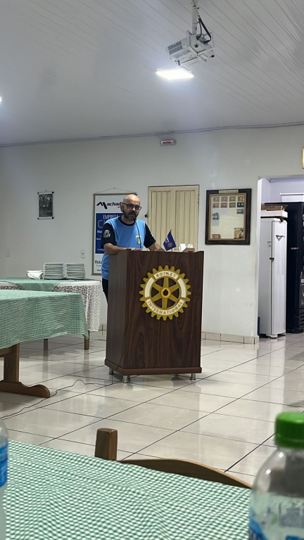 Reunião do Rotary Club Dois Vizinhos intuito de agradecer o incentivo e o patrocino do subsidio para que esses alunos participassem do StartupWeekend