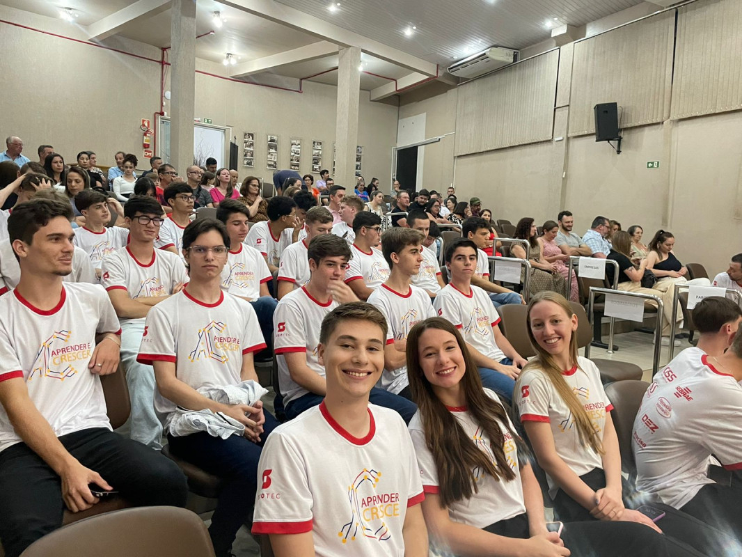 Formatura do Aprender e Crescer 2024