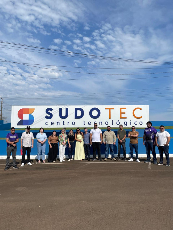 Recebemos na Sudotec o Secretário de Tecnologia de Guaíra, Sr. Guilherme, acompanhado da Presidente da ACIAG